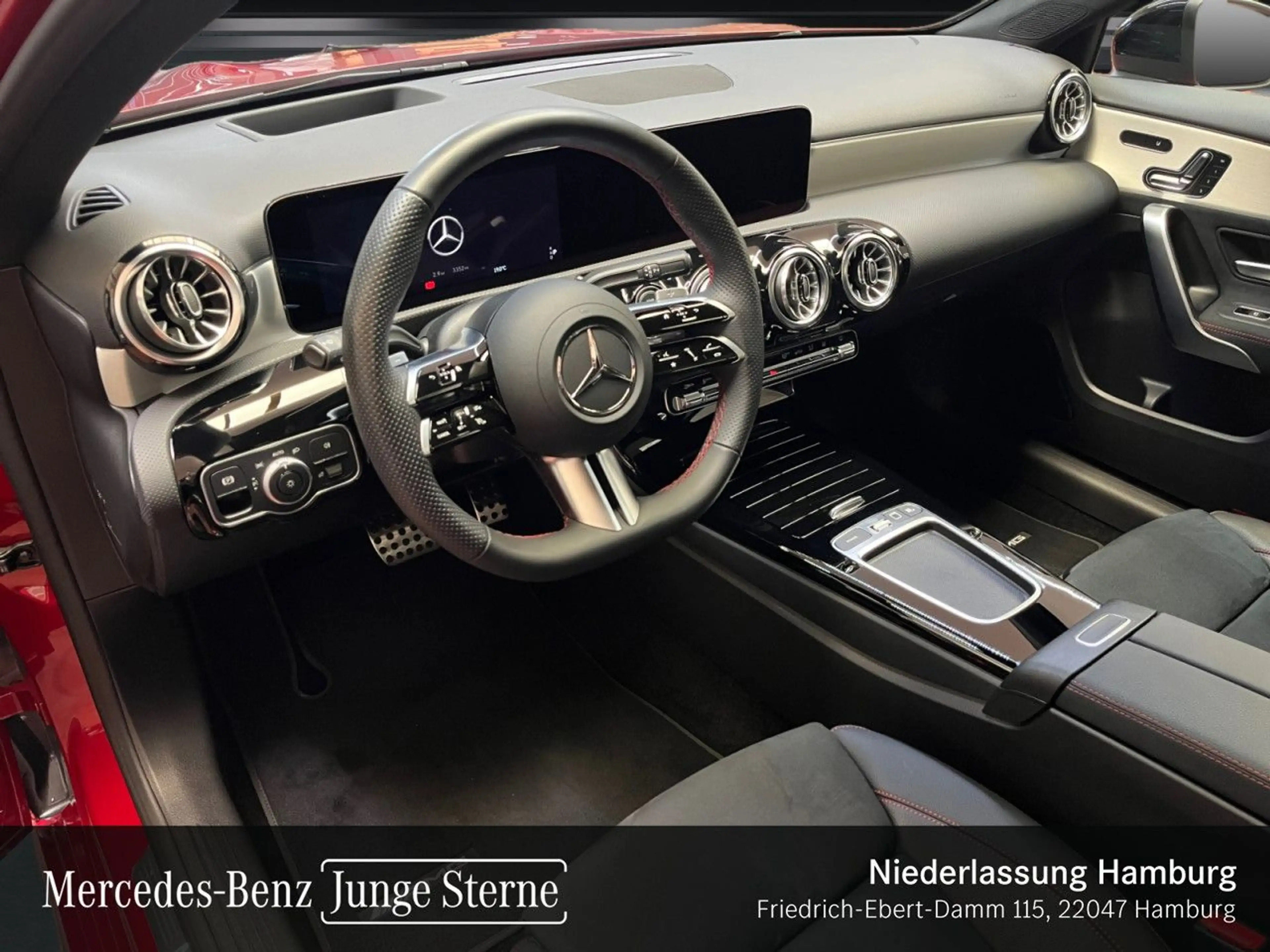 Mercedes-Benz A 250 4M AMG+NIGHT+PANO+360°+MULTIBEAM+STHZG+HUD — photo 11
