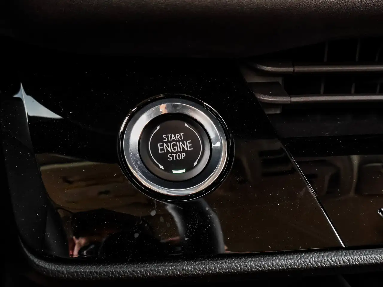 Buick Envision photo Buick Envision