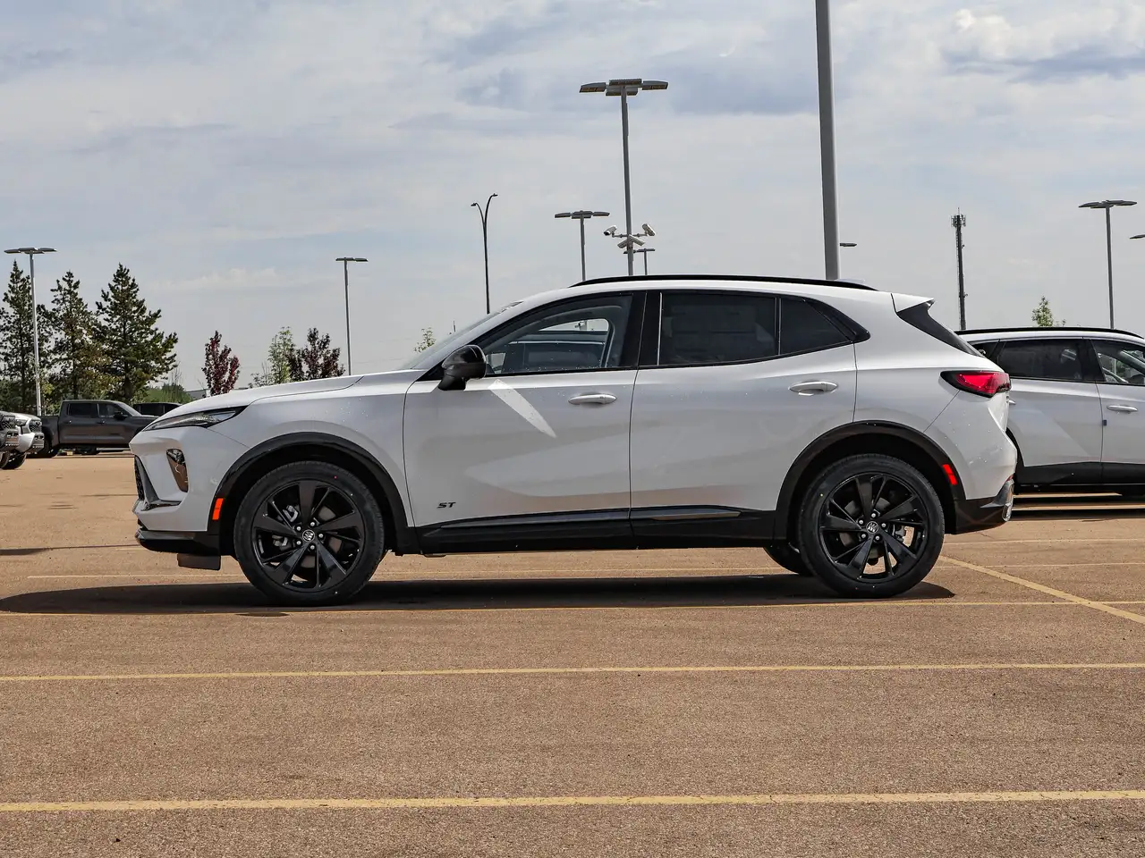 Buick Envision photo Buick Envision