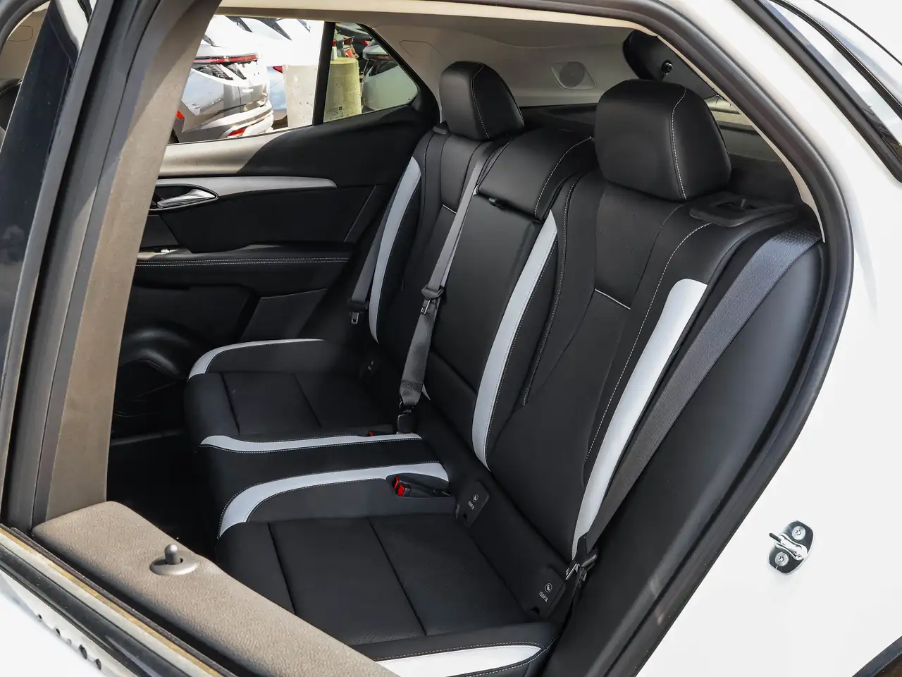 Buick Envision photo Buick Envision