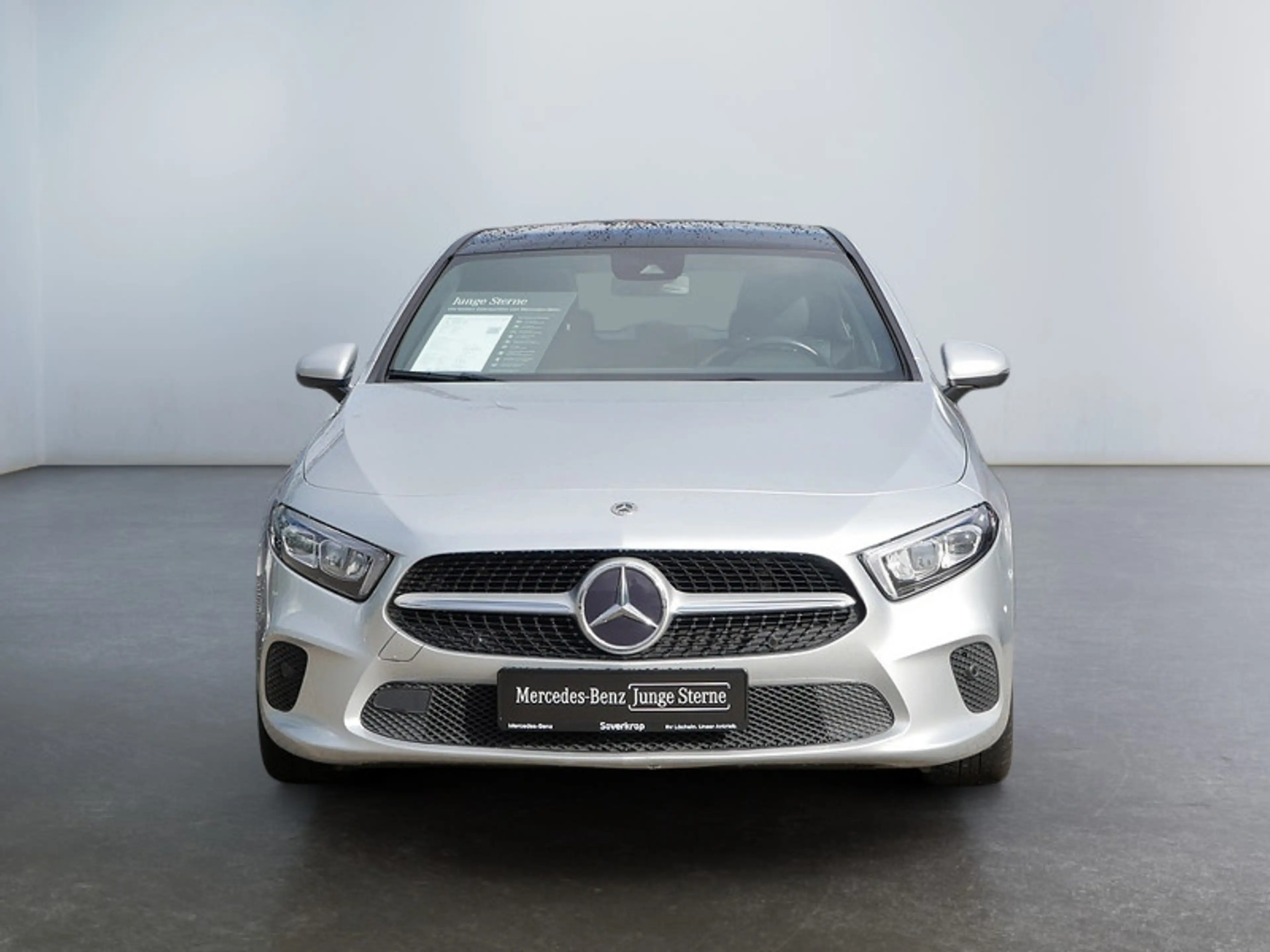 Mercedes-Benz A 180 d KAMERA PANO SPUR PDC SHD SHZ — photo 5