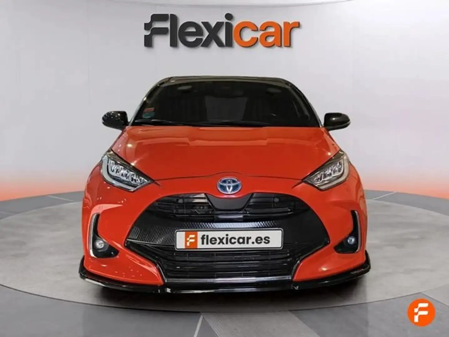 Toyota Yaris 120H 1.5 Style Premiere Edition Rouge - 2