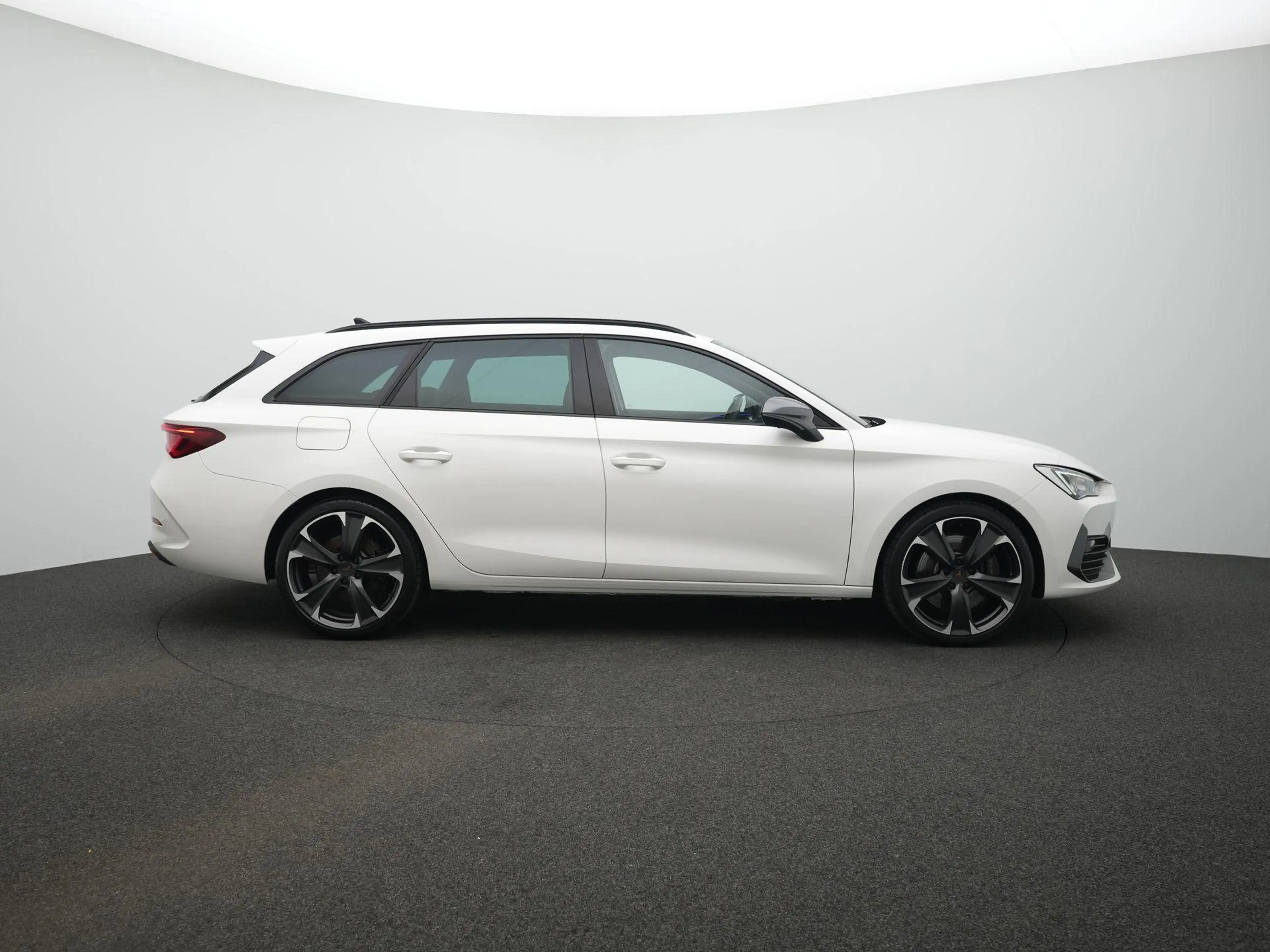 CUPRA Leon Sportstourer 1.4 e-Hybrid 245pk VZ Business | SOH — photo 4