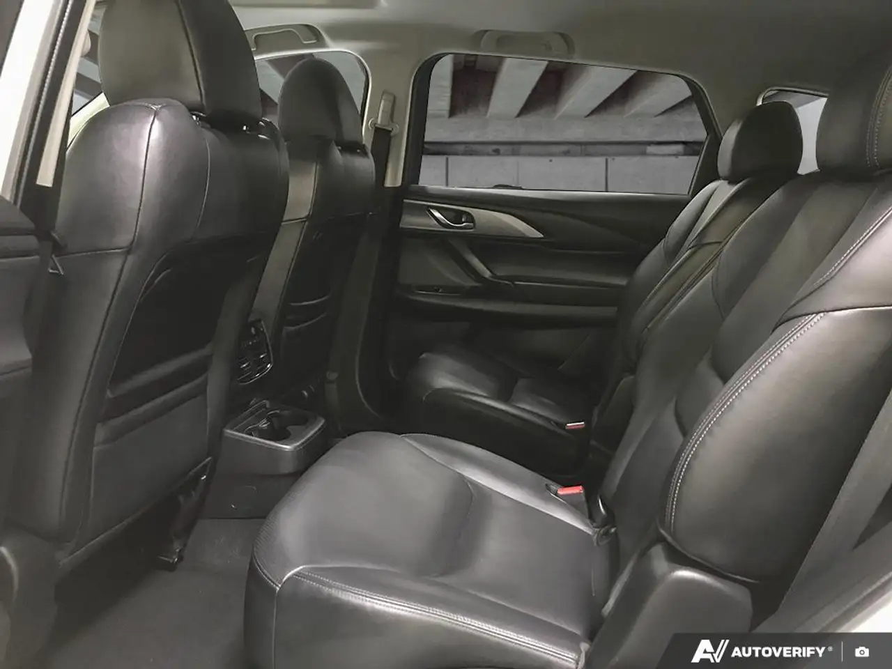 Mazda CX-9 снимка Mazda CX-9