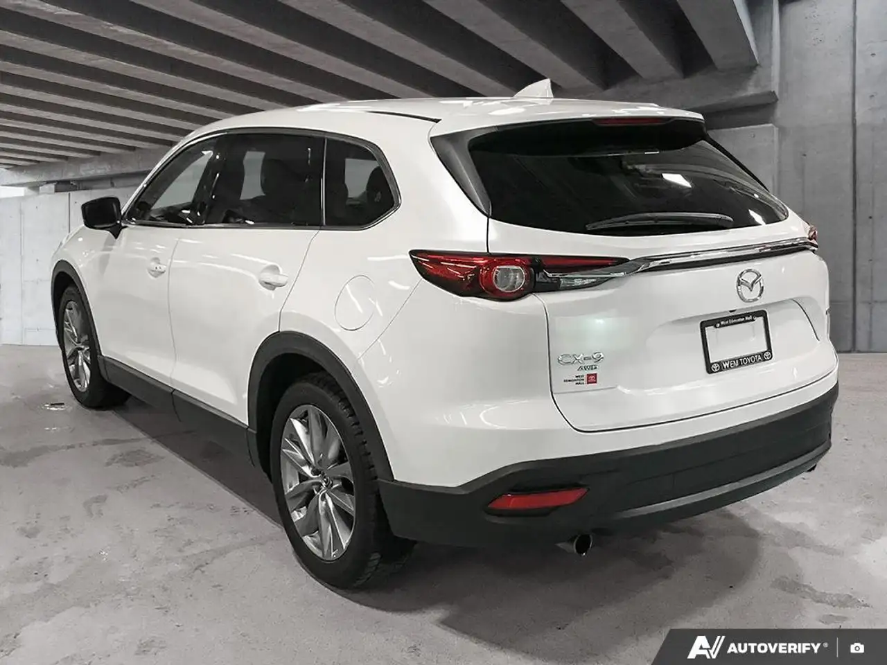 Mazda CX-9 снимка Mazda CX-9