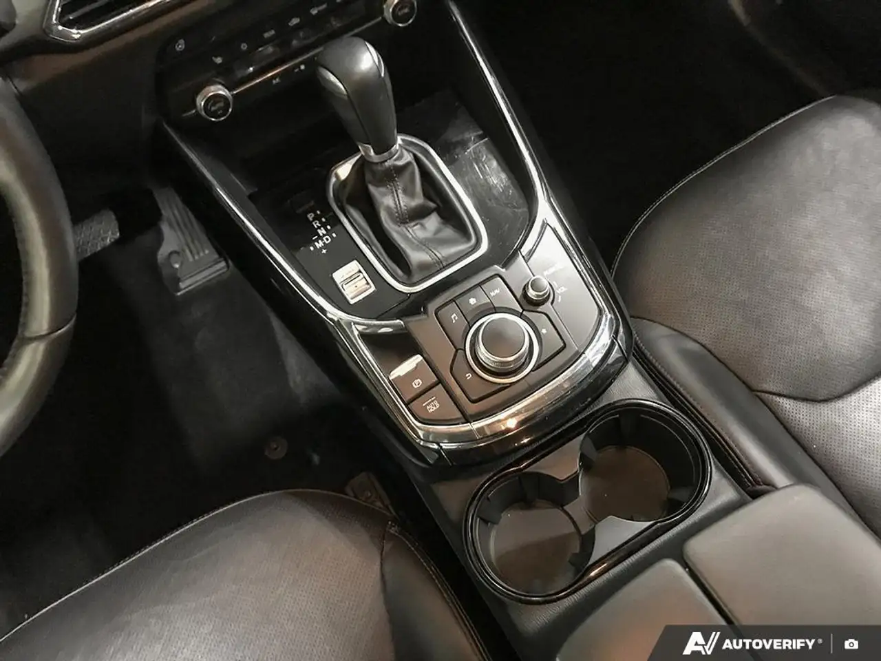 Mazda CX-9 снимка Mazda CX-9