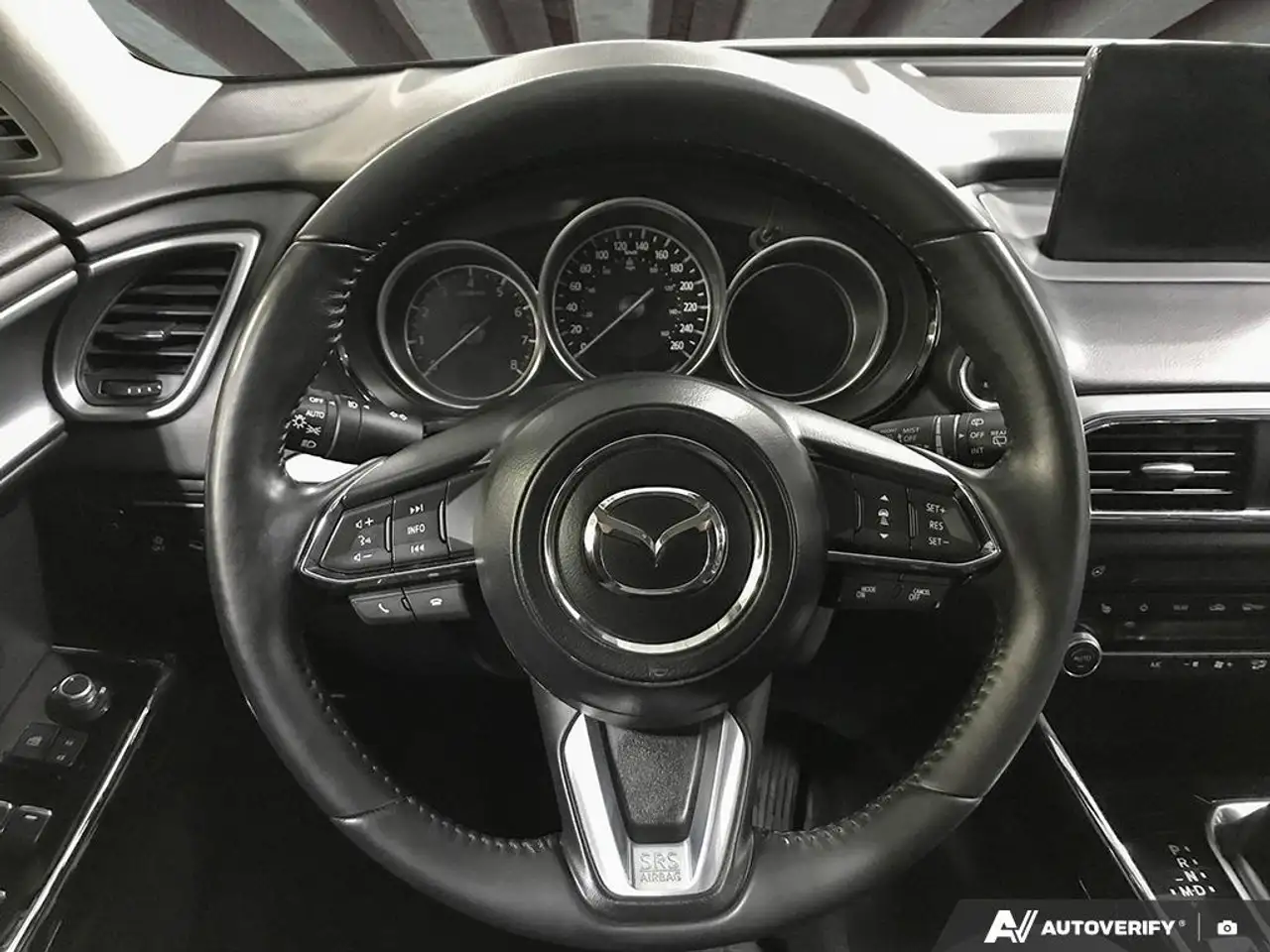 Mazda CX-9 снимка Mazda CX-9