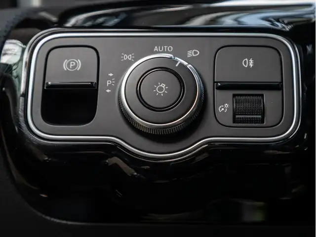 Mercedes-Benz CLA view 24