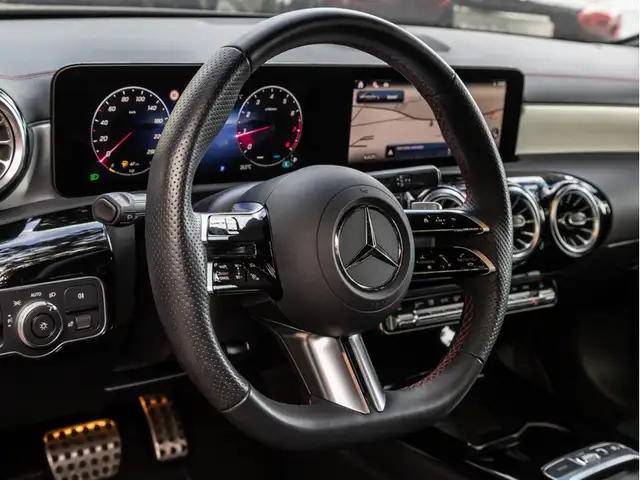 Mercedes-Benz CLA view 26