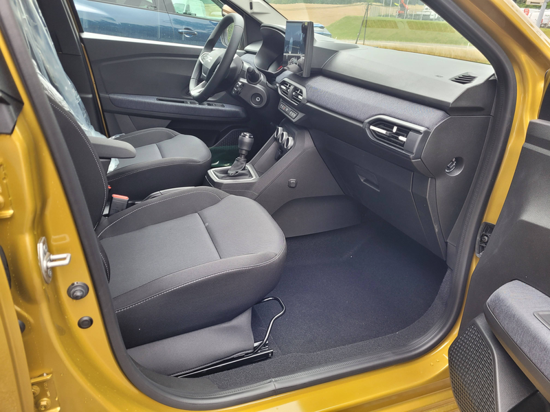 Dacia Sandero Expression Tce 100 - KLIMA - MULTIMEDIA - SITZHEIZ — photo 8
