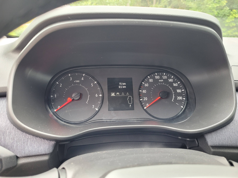 Dacia Sandero Expression Tce 100 - KLIMA - MULTIMEDIA - SITZHEIZ — photo 4