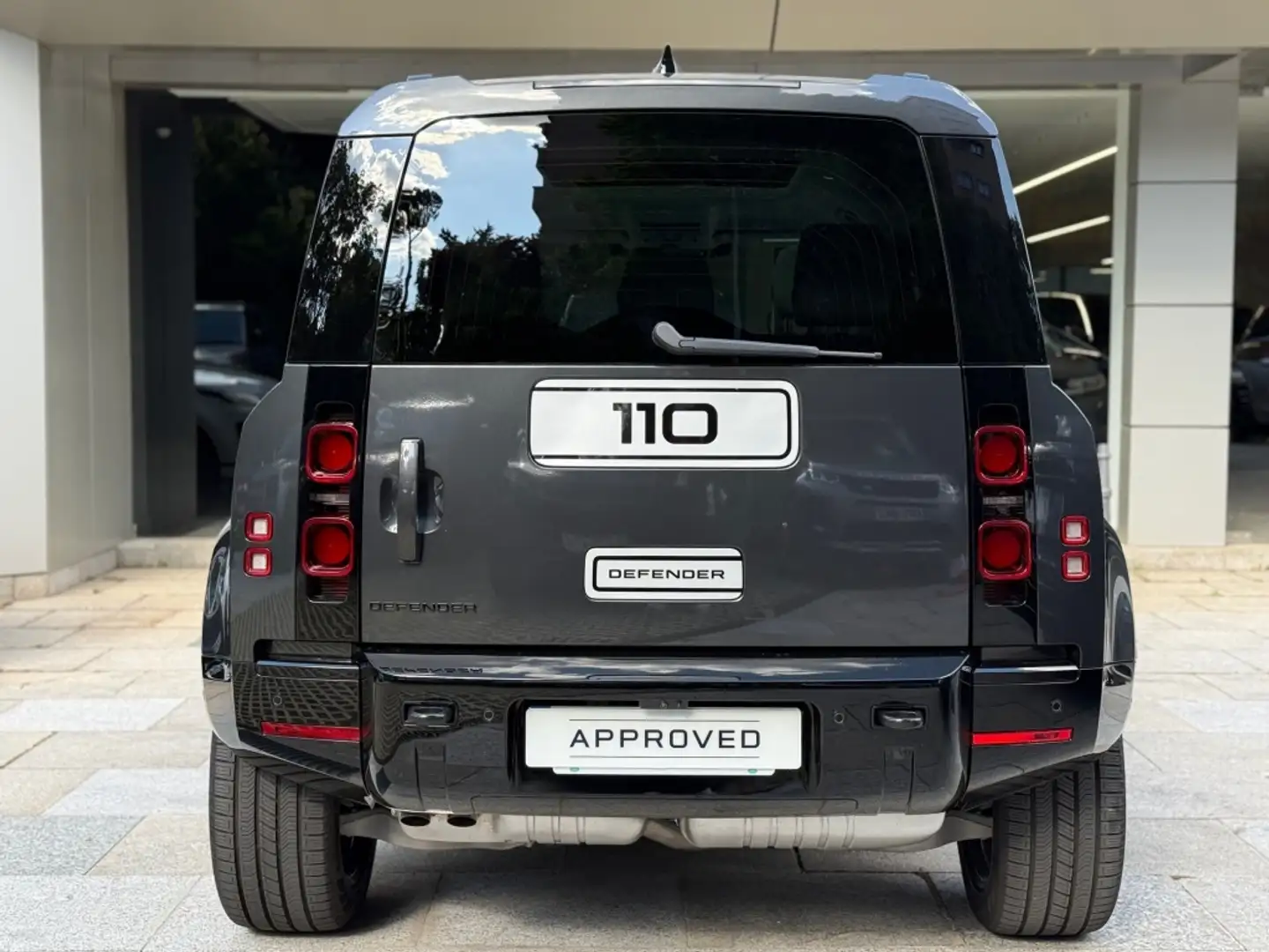 Land Rover Defender 110 3.0D l6 MHEV X-Dynamic SE AWD Aut. 250 Noir - 2