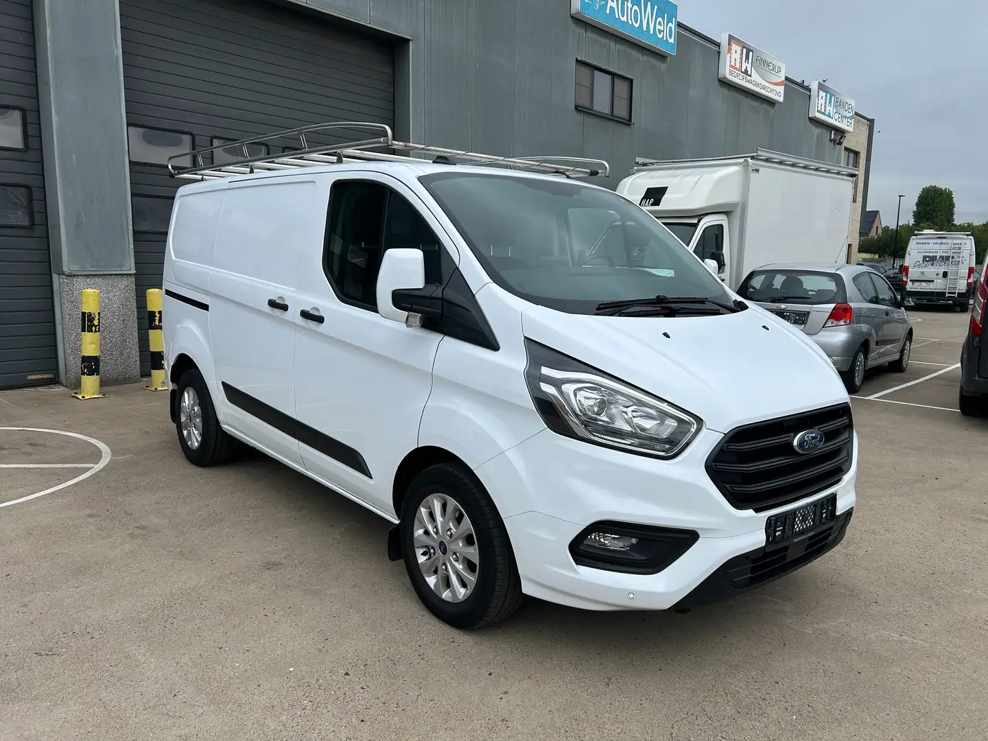 Ford Transit Custom LENGTE 1 ZEER PROPER MET VLOERVERHOGING ZIE FOTO'S Wit - 2