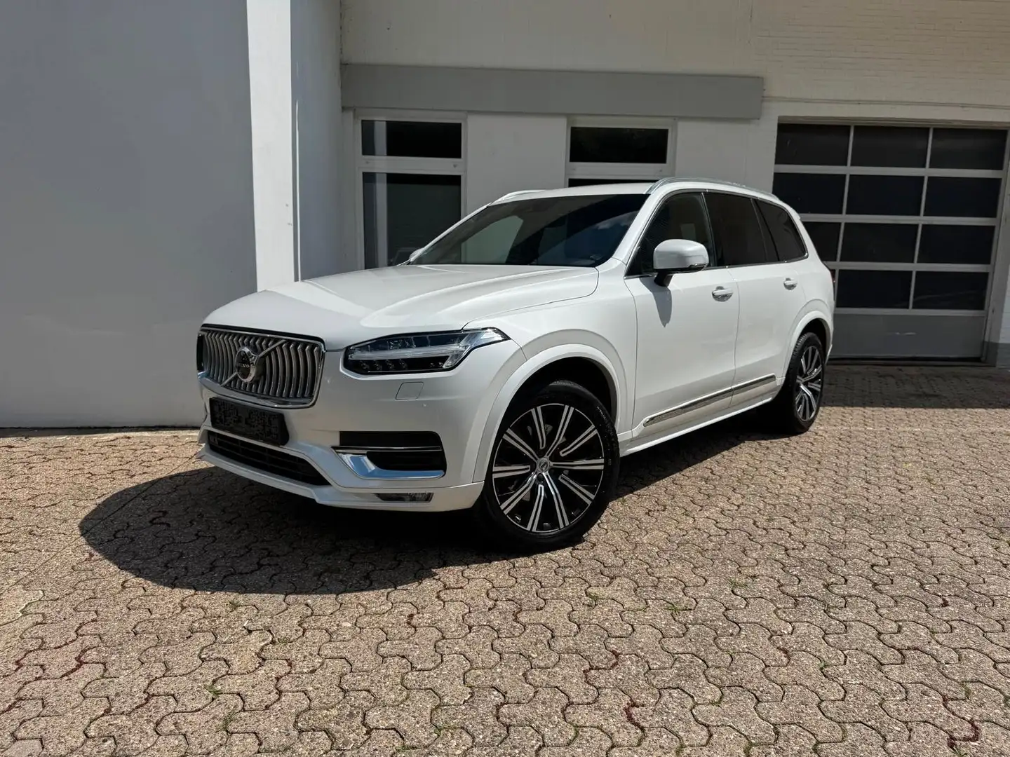 Volvo XC90 B5 Inscription AWD LED H&K 7 Sitze Memory Weiß - 1