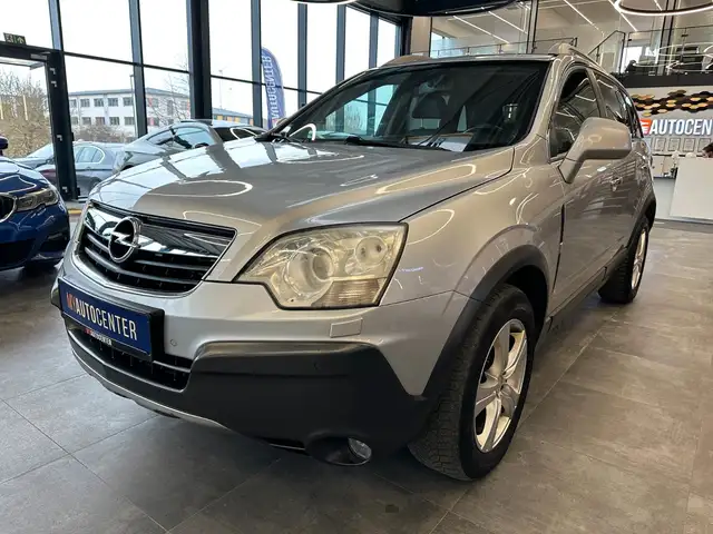 Opel Antara view 3