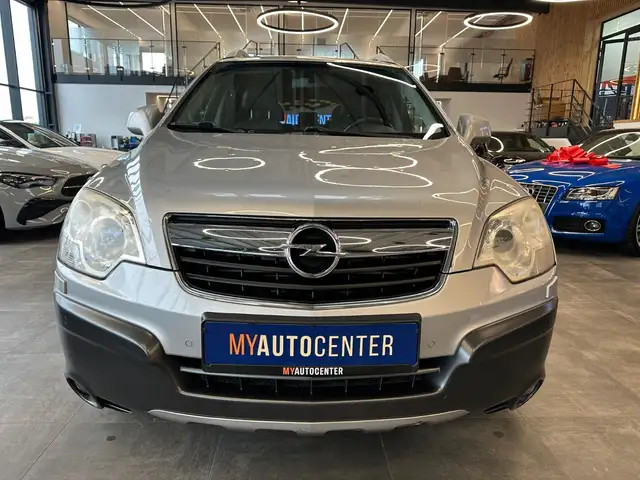 Opel Antara view 2