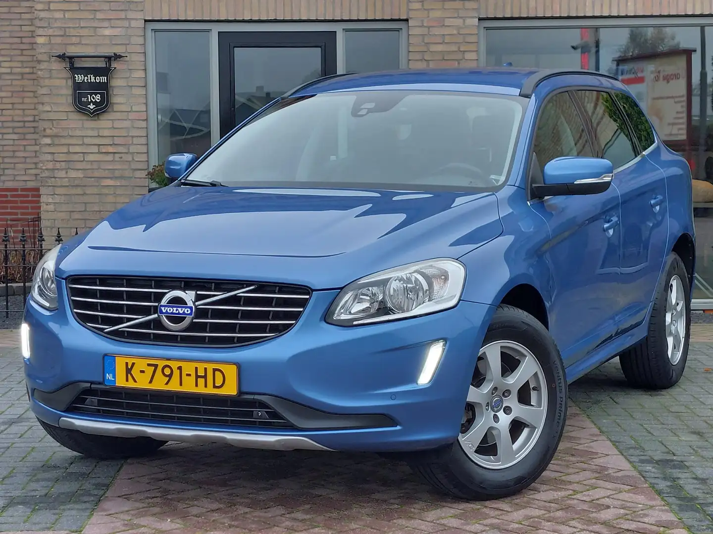 Volvo XC60 2.0 D4 FWD Summum | Leer | Navi | PDC V+A Bleu - 1