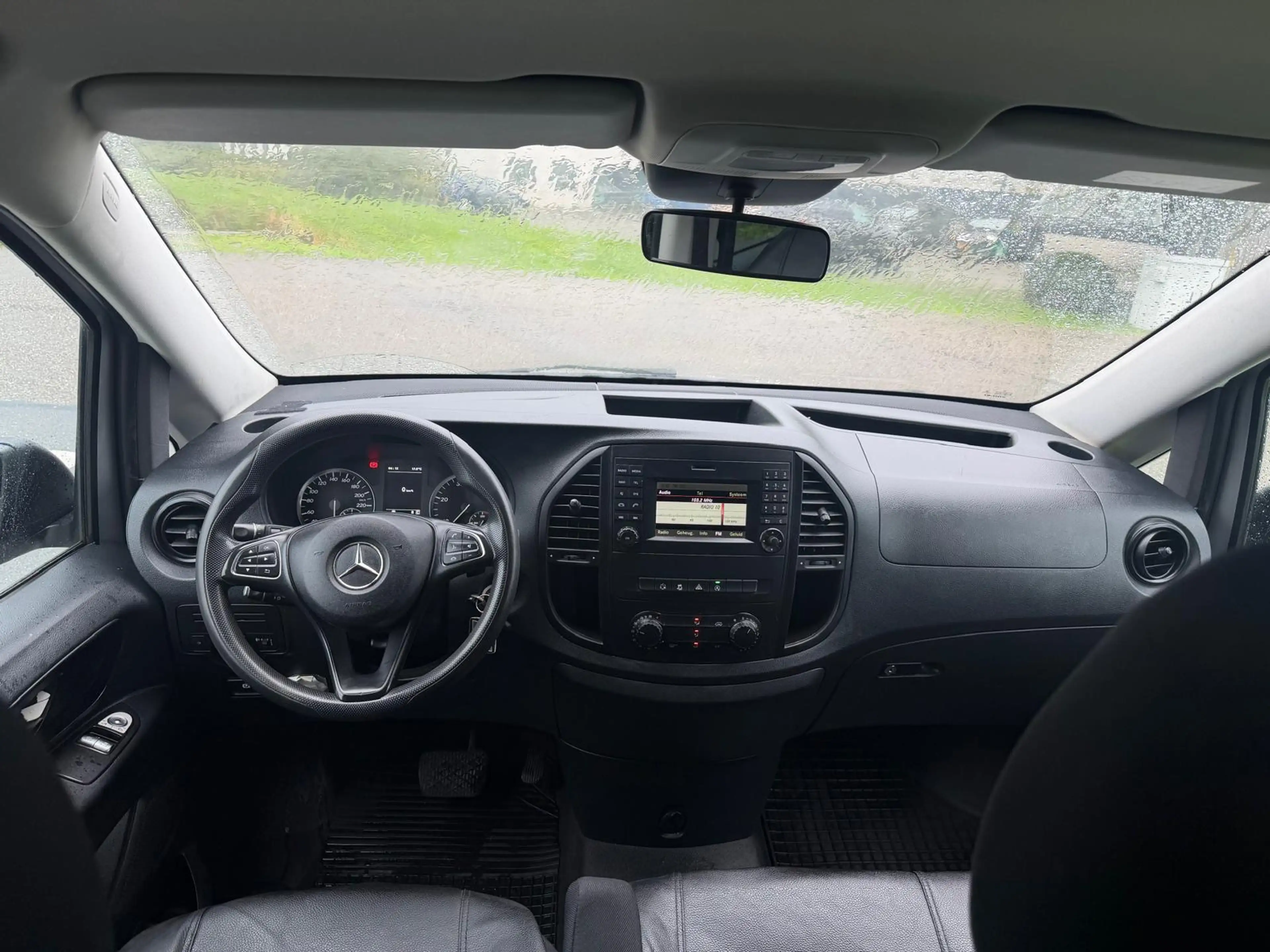 Mercedes-Benz Vito Tourer | 2016 | 114 Pro Lang | Automaat | 8 persoo — photo 14