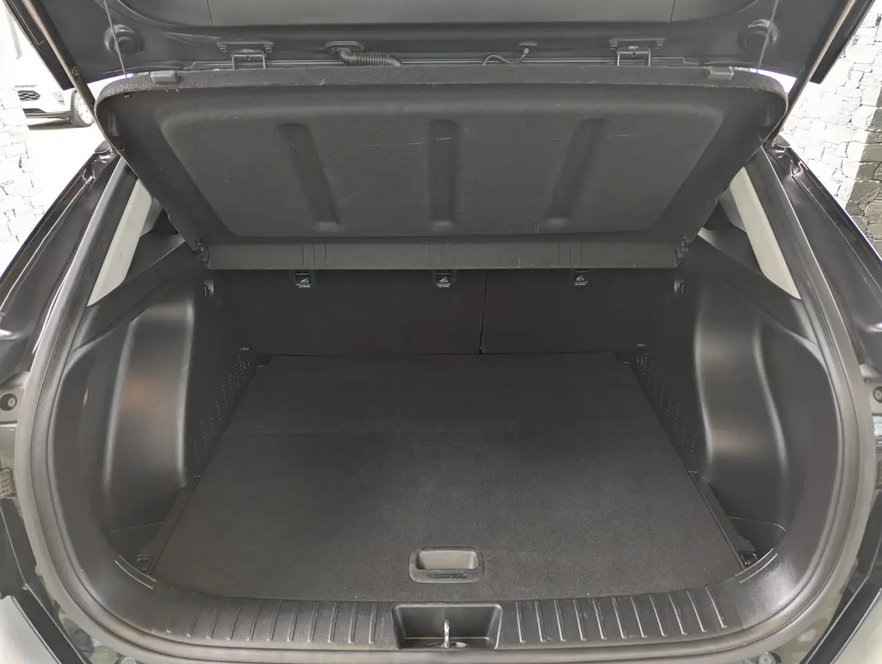 Hyundai KONA снимка Hyundai KONA