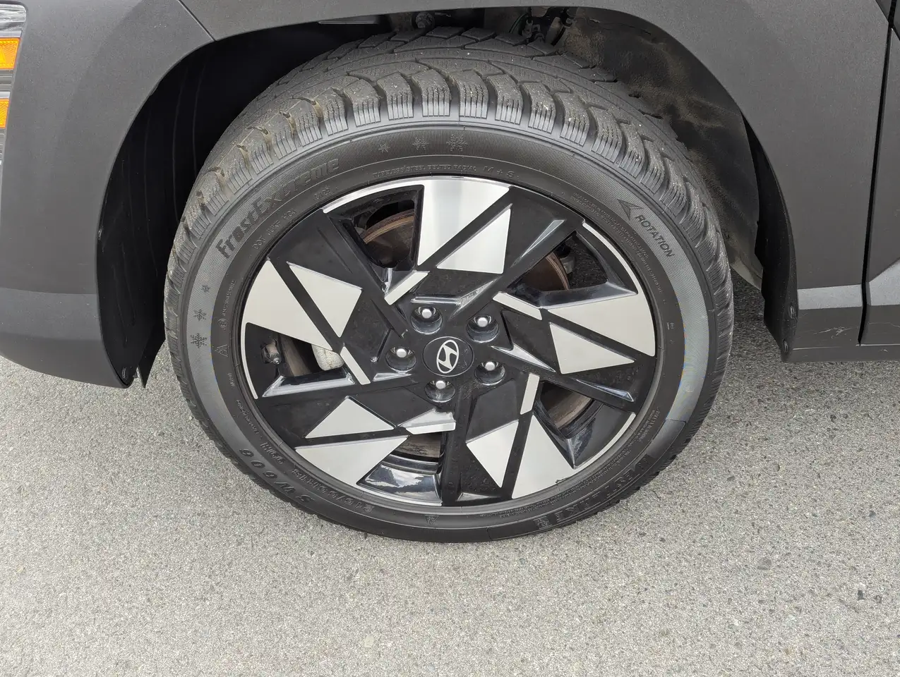 Hyundai KONA снимка Hyundai KONA
