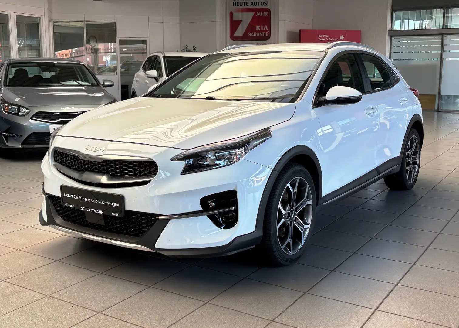 Kia XCeed 1.5 Benzin "Spirit" *LED* Navi * Allwetter*RFK* Blanc - 1