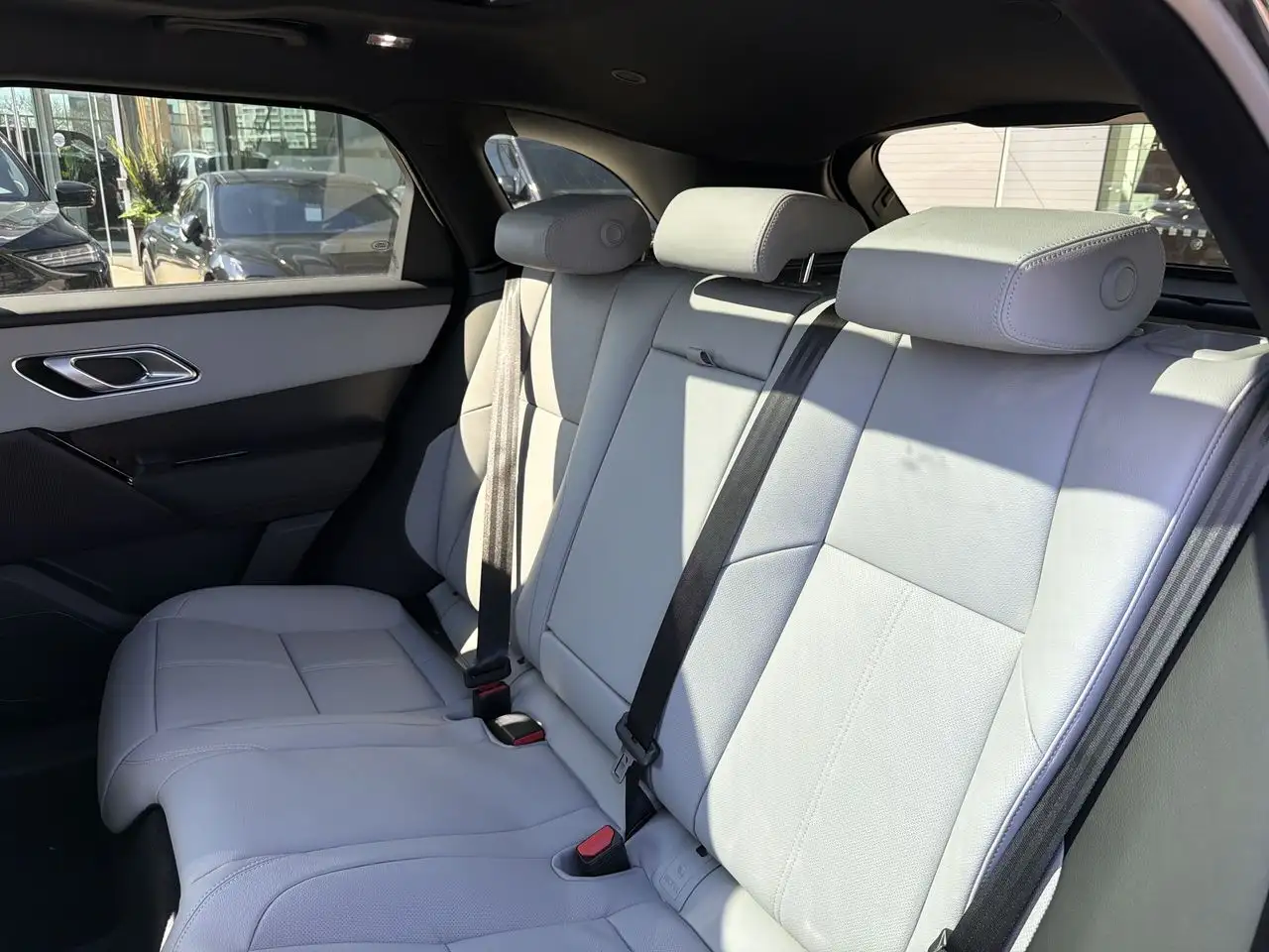 Land Rover Range Rover Velar снимка Land Rover Range Rover Velar