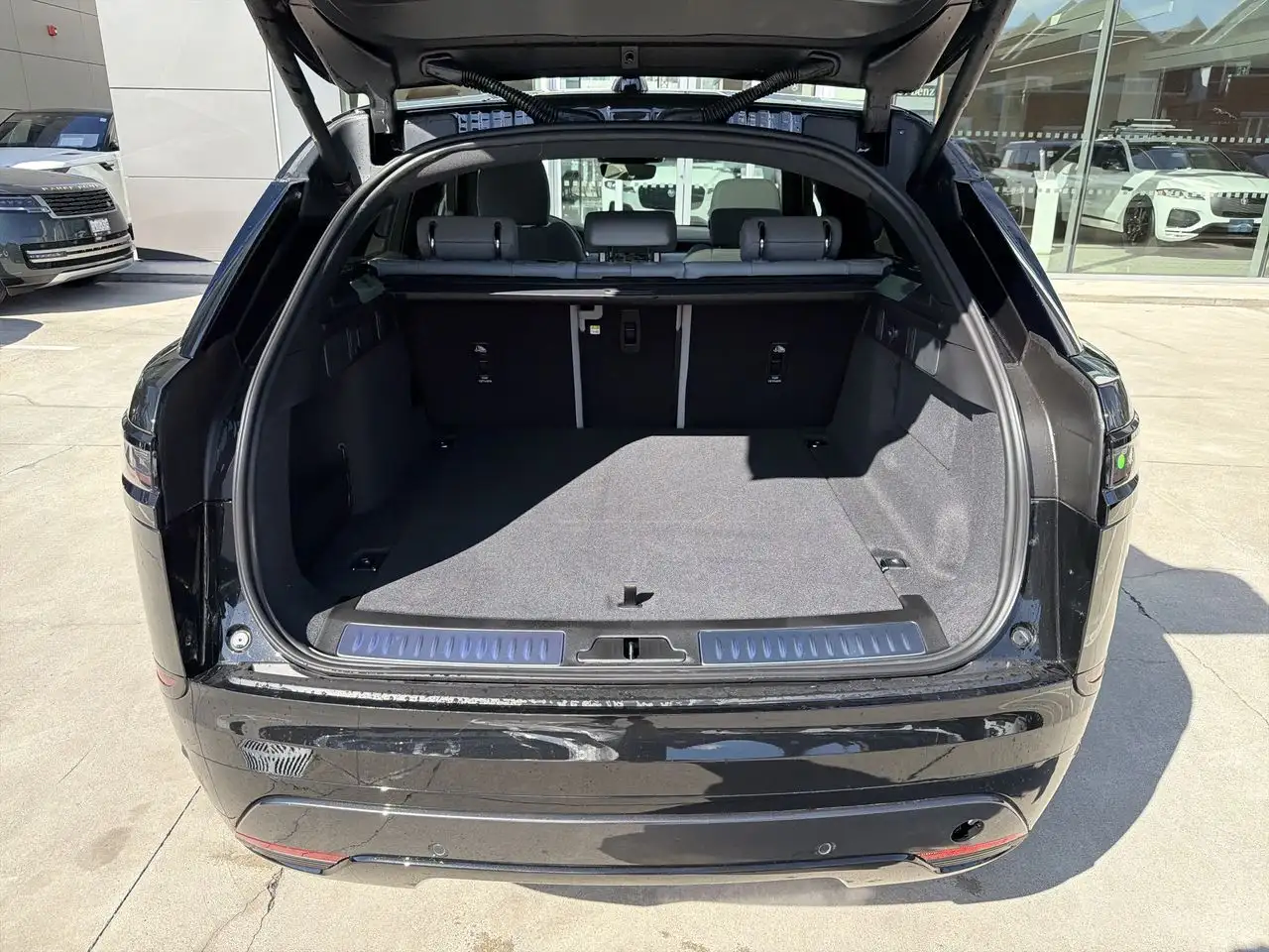 Land Rover Range Rover Velar снимка Land Rover Range Rover Velar