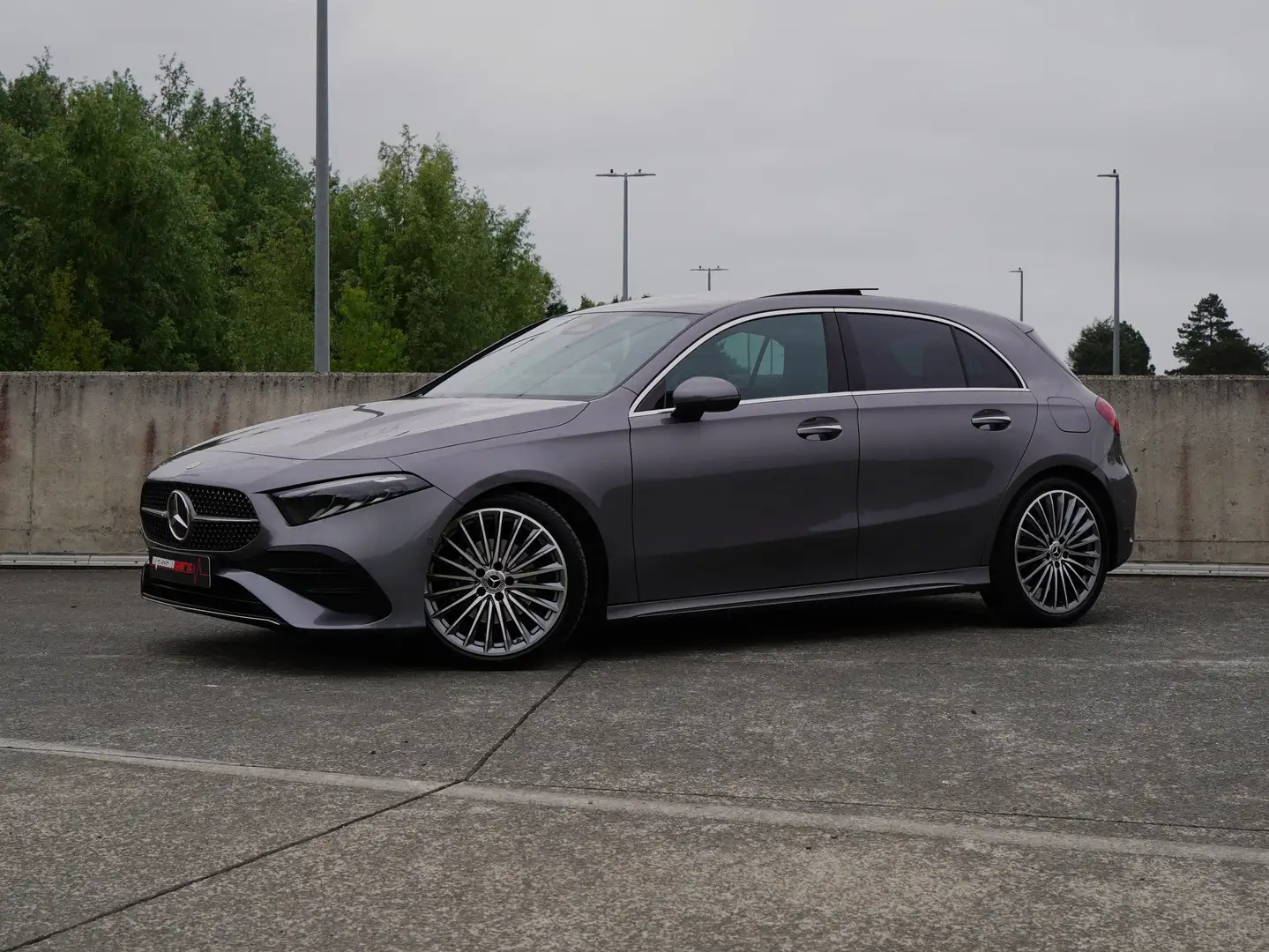 Mercedes-Benz A 180 NIEUW MODEL | 1ste Eigenaar | PANO Grau - 1
