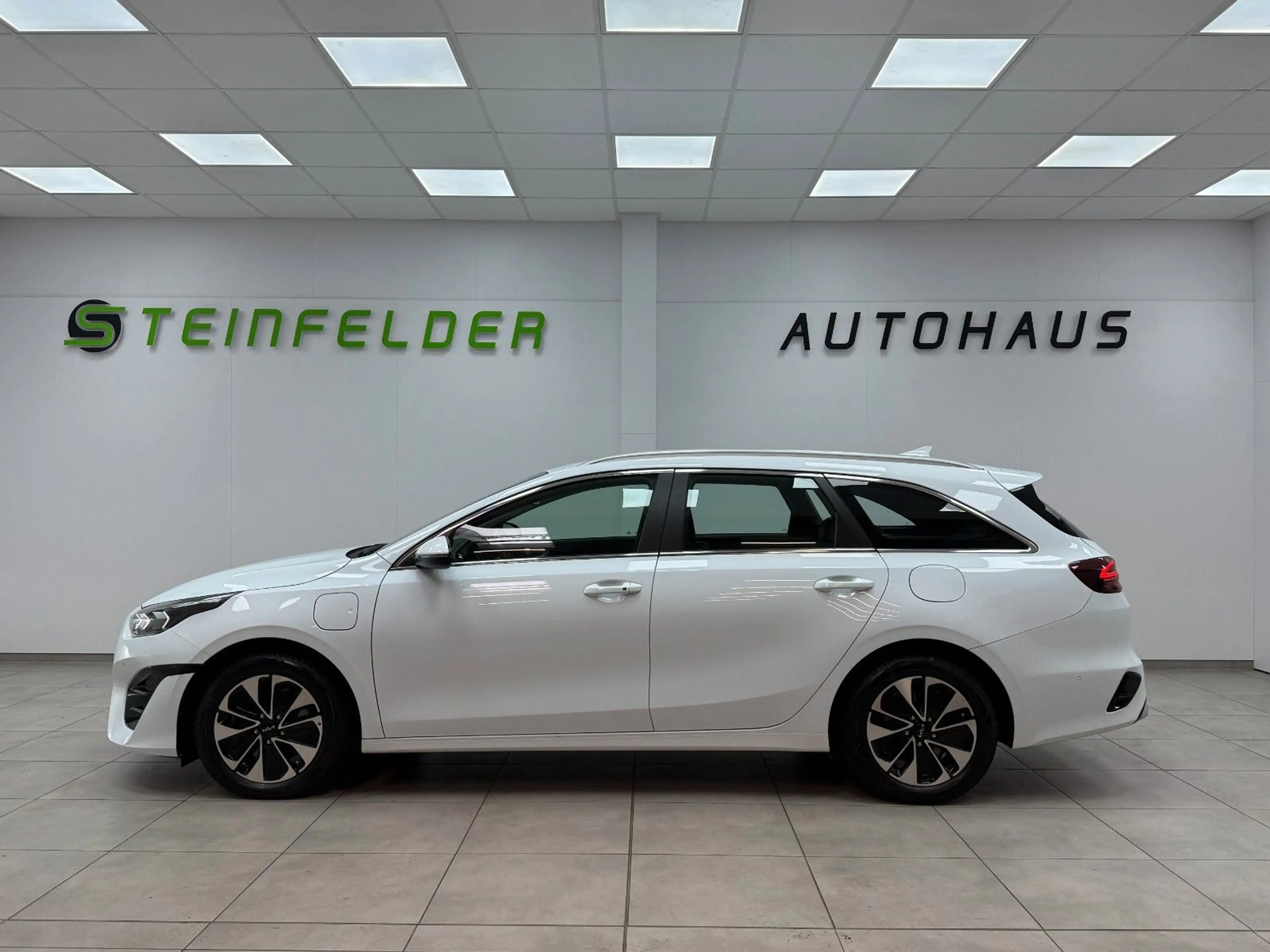 Kia Ceed SW / cee'd SW Ceed Sportswagon Plug-in Hybrid Spirit / SHZ — photo 4