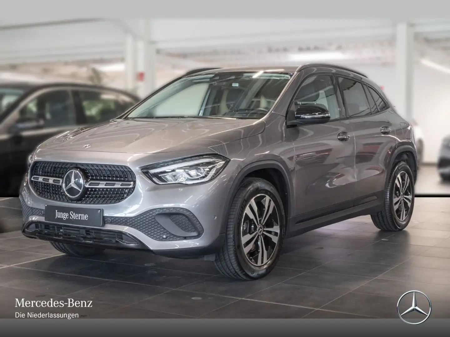 Mercedes-Benz GLA 200 PROGRESSIVE+NIGHT+LED+KAMERA+TOTW+7G Grau - 2
