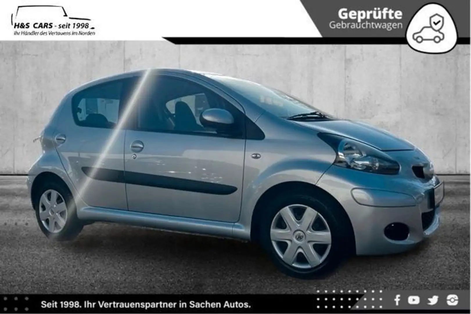 Toyota Aygo AYGO COOL KLIMA FREISPRECH TÜV NEU Plateado - 1