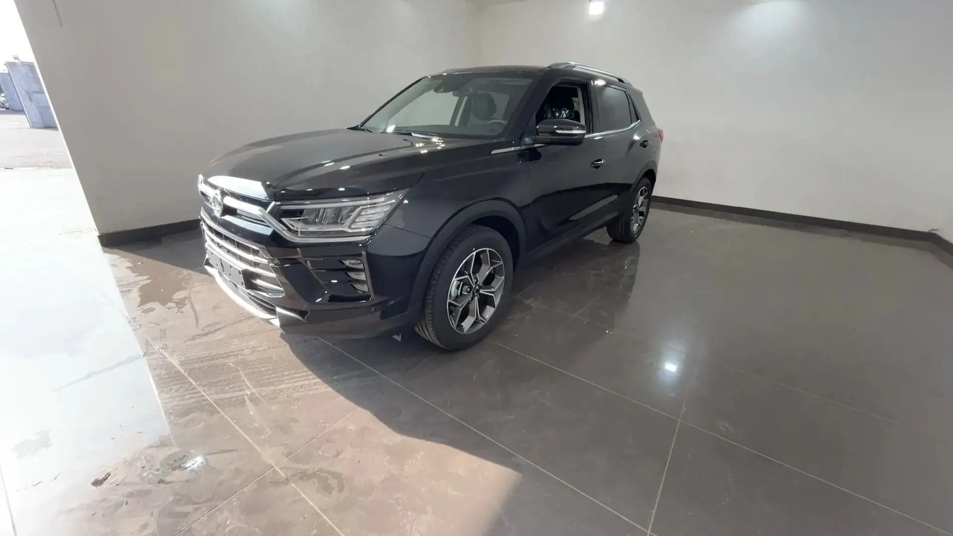 KGM Korando 1.5 turbo gdi Black Edition 2wd 163cv Noir - 1