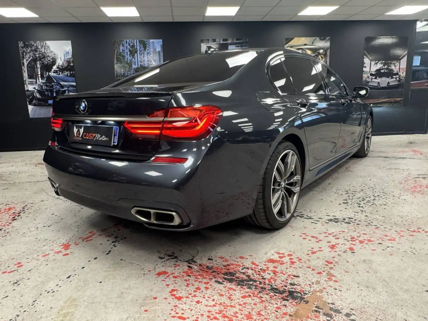 BMW 745 VI M760LiA xDrive 610ch Exclusive Grijs - 2