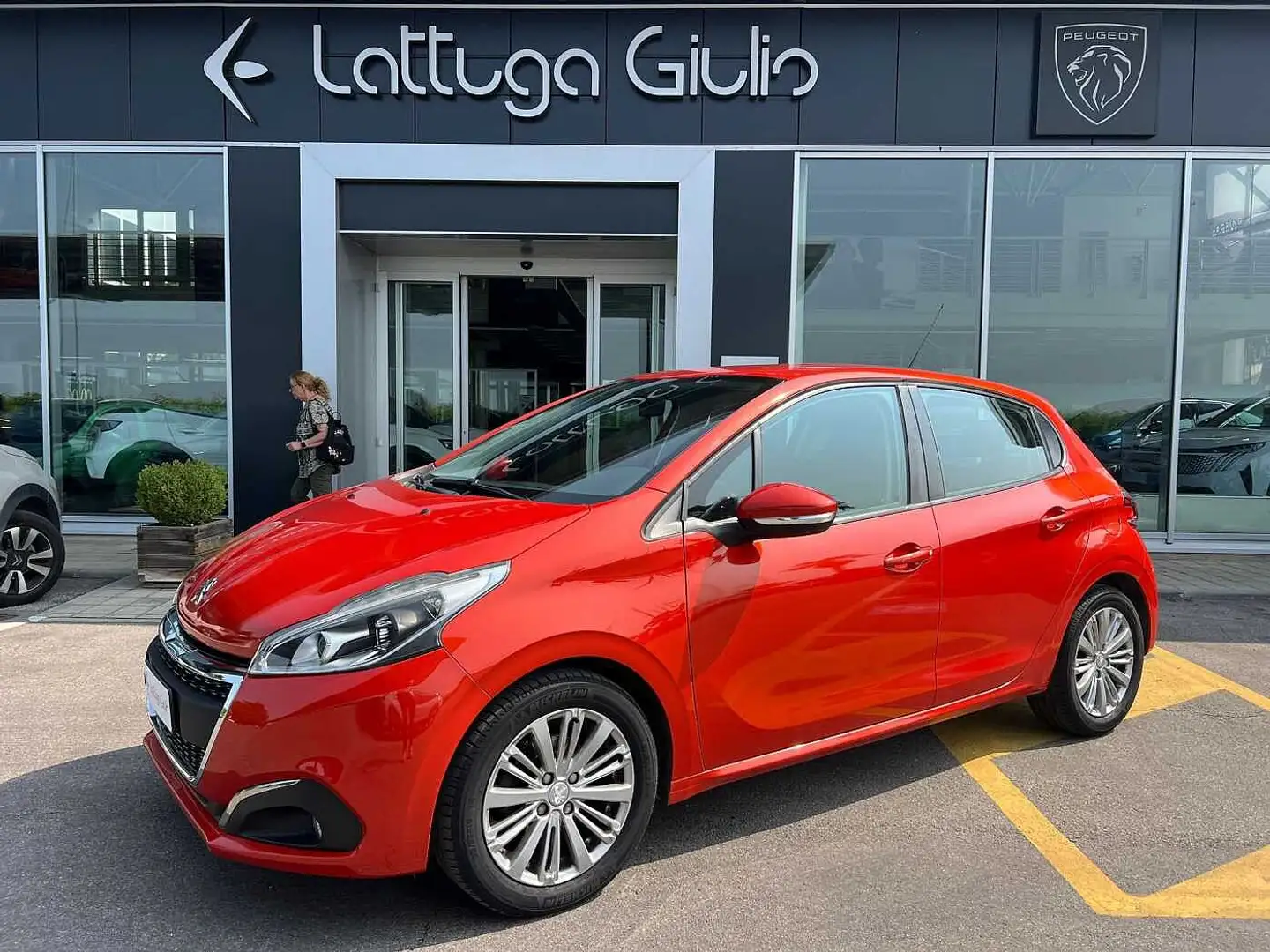 Peugeot 208 1° serie PureTech 82 5 porte Active PACK Orange - 1