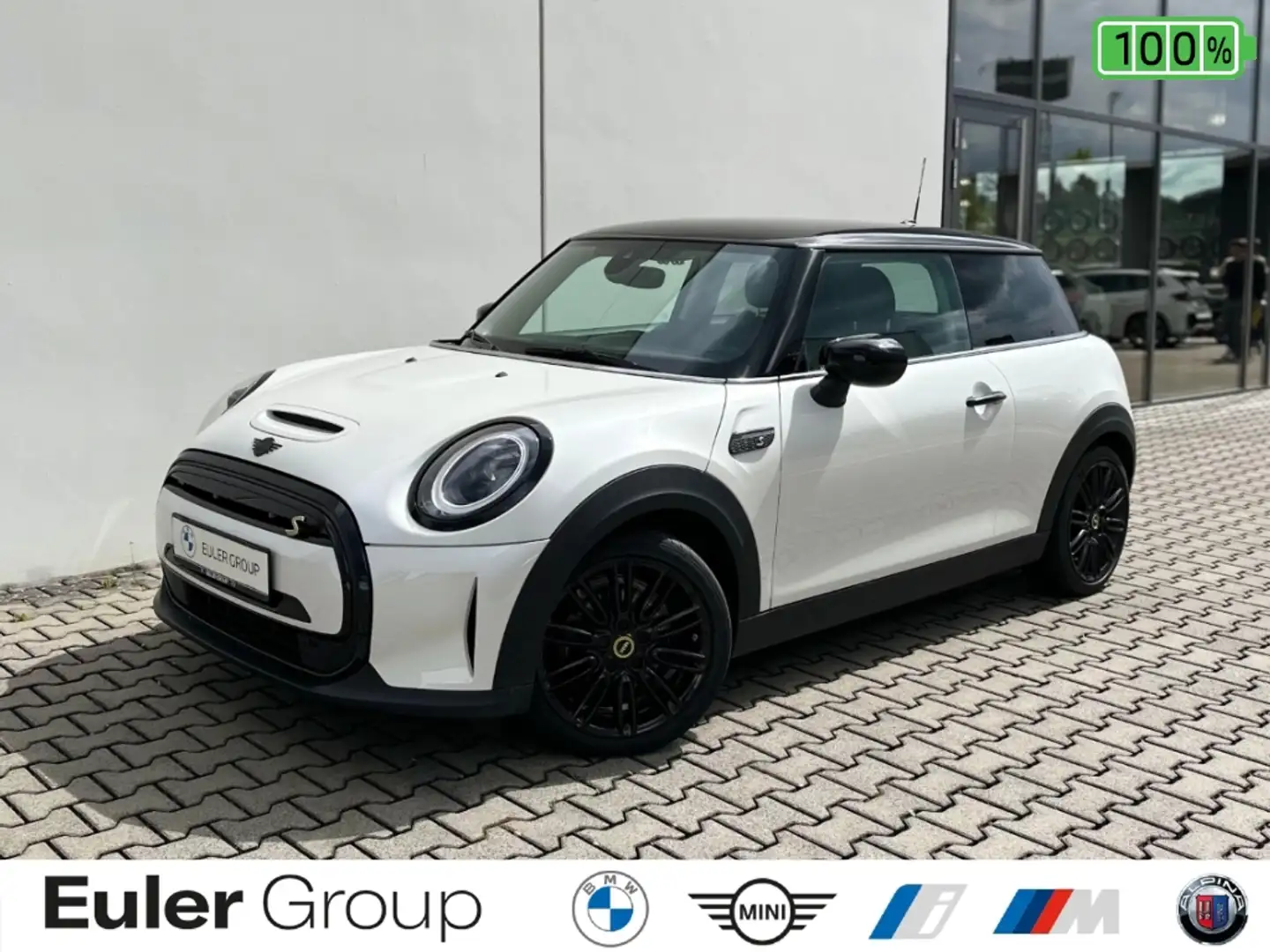 MINI Cooper SE Classic Trim LkHZ SHZ PDC LED DAB NAV Weiß - 1