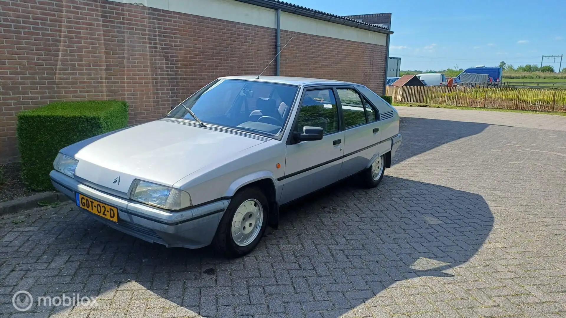 Citroen BX 1.4 Basis 1987 2 jaar APK Blauw - 1