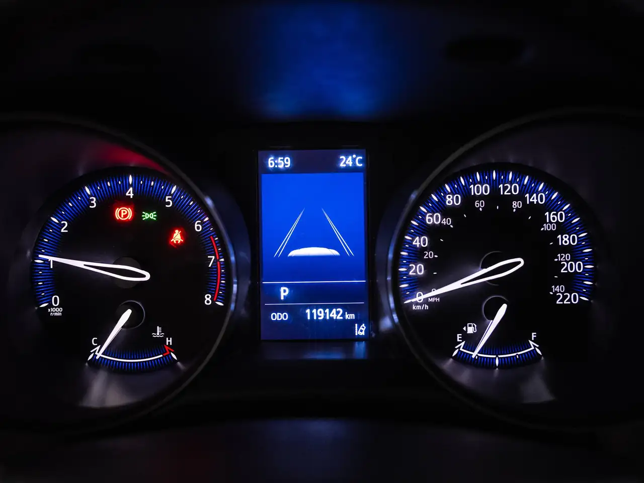 Toyota C-HR снимка Toyota C-HR
