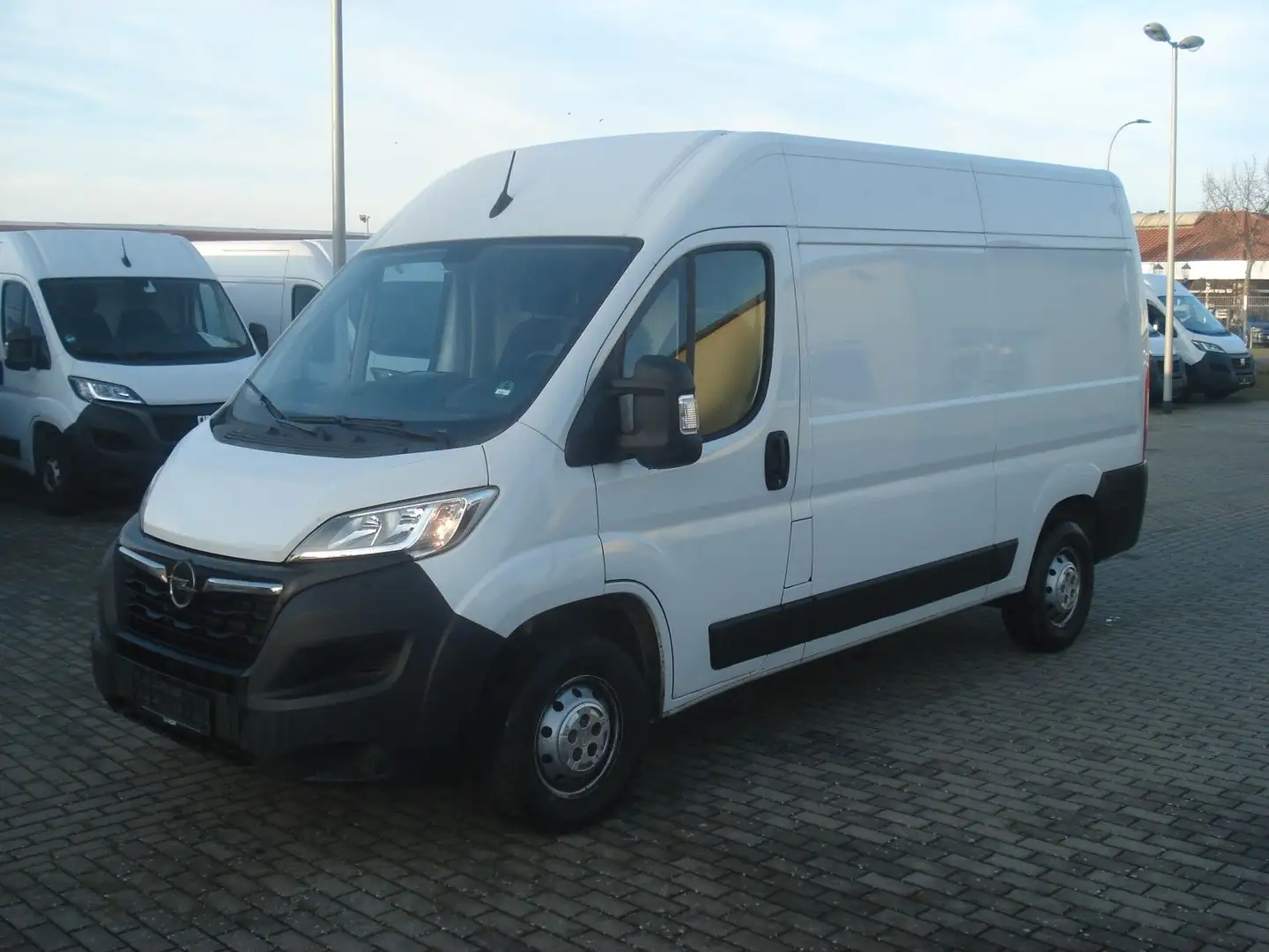 Opel Movano C L2H2 3,5t Edition Klima Temp PDC 55150K Weiß - 1