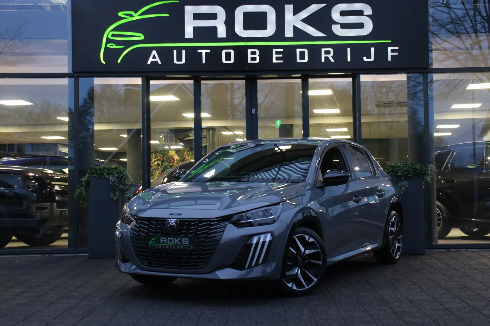 Peugeot 208 1.2 PureTech 100 GT Grau - 1