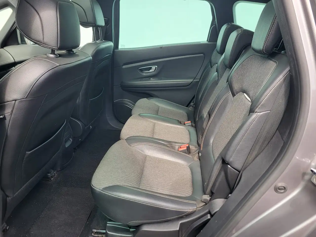 Renault Grand Scenic intens TCE140 EDC - Schaliegrijs 24