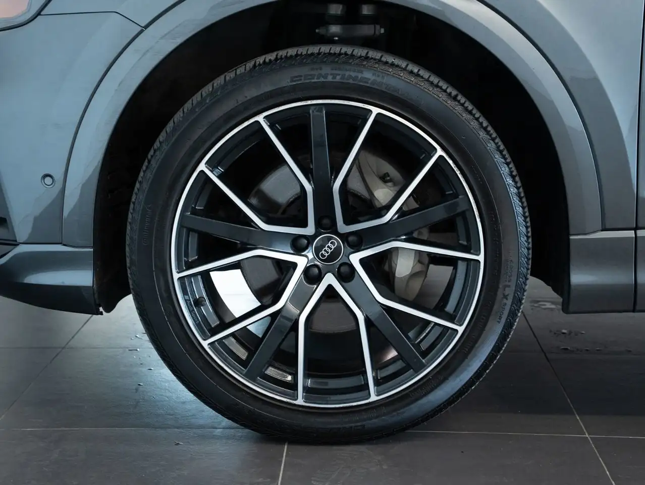 Audi Q8 photo Audi Q8