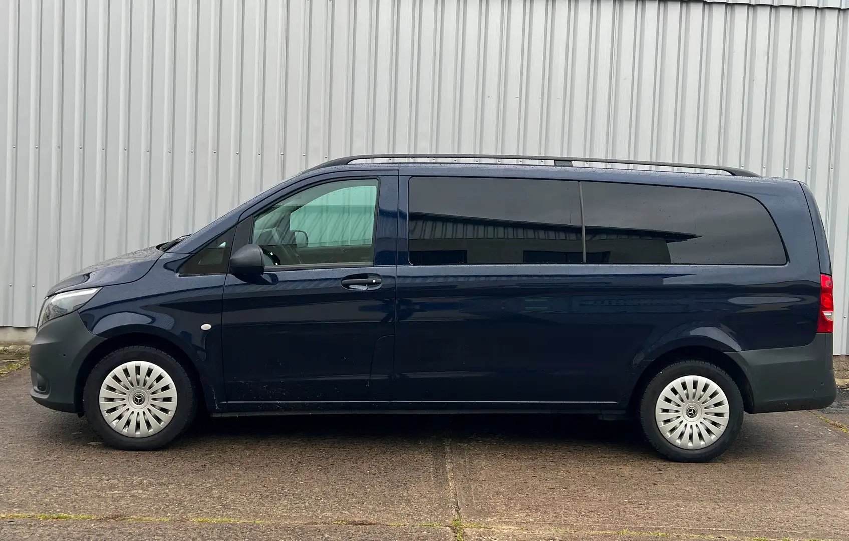 Mercedes-Benz Vito 116 CDI Tourer Pro extralang *9-Sitzer*AHZV* Blau - 2