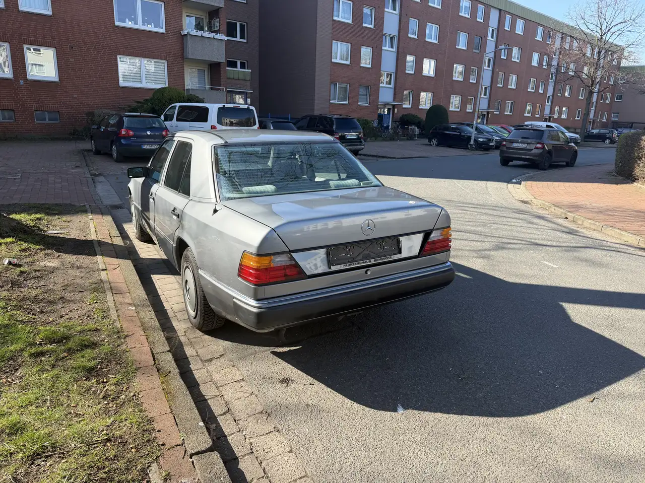Mercedes-Benz E 200 Automatik, foto 4