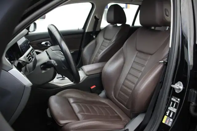 BMW 3 Series view 9