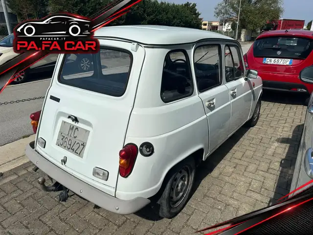 Renault R 4 view 4