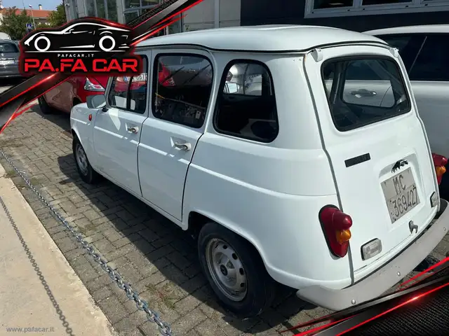 Renault R 4 view 5