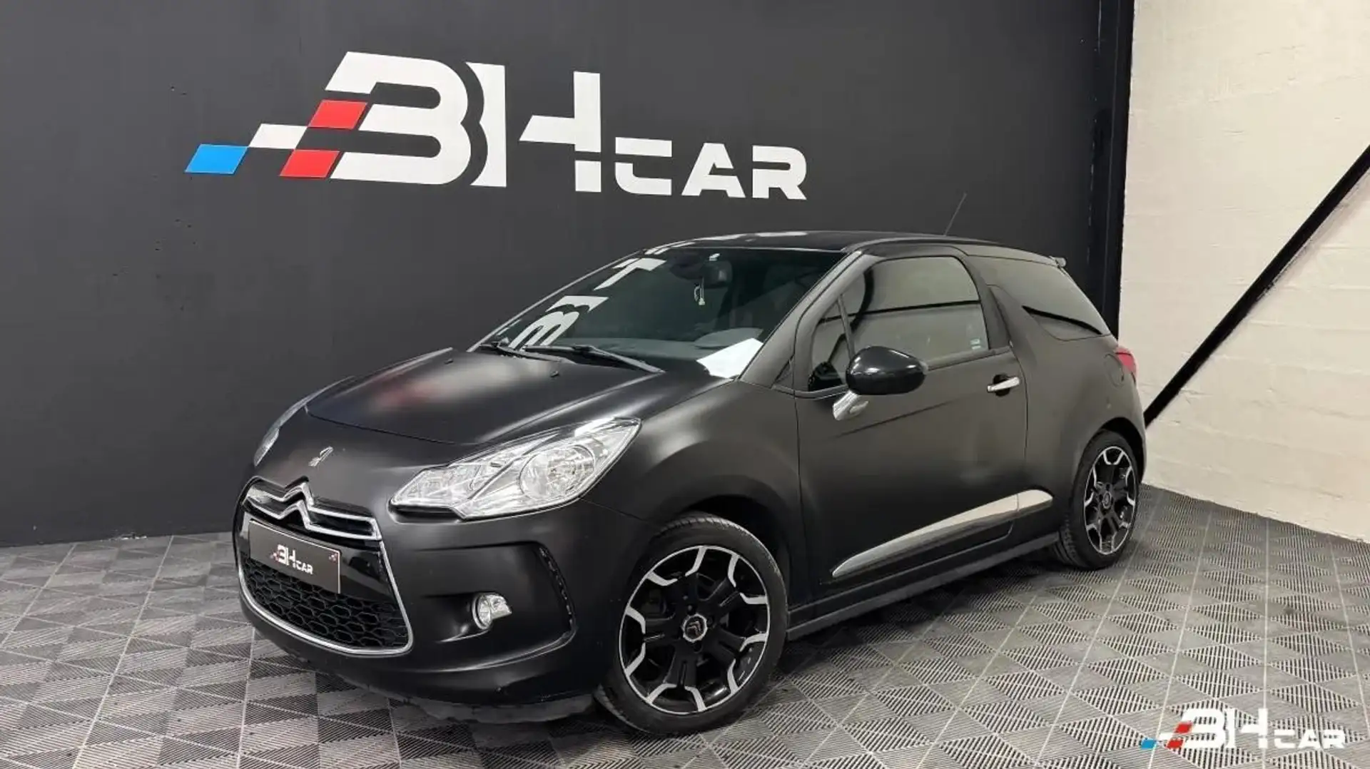 Citroen DS 3 1.6 THP 155 SERIE-NOIRE Noir - 1