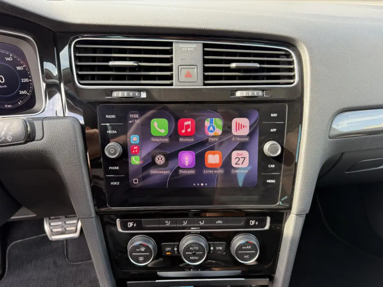 Volkswagen Golf Standard Model — photo 12