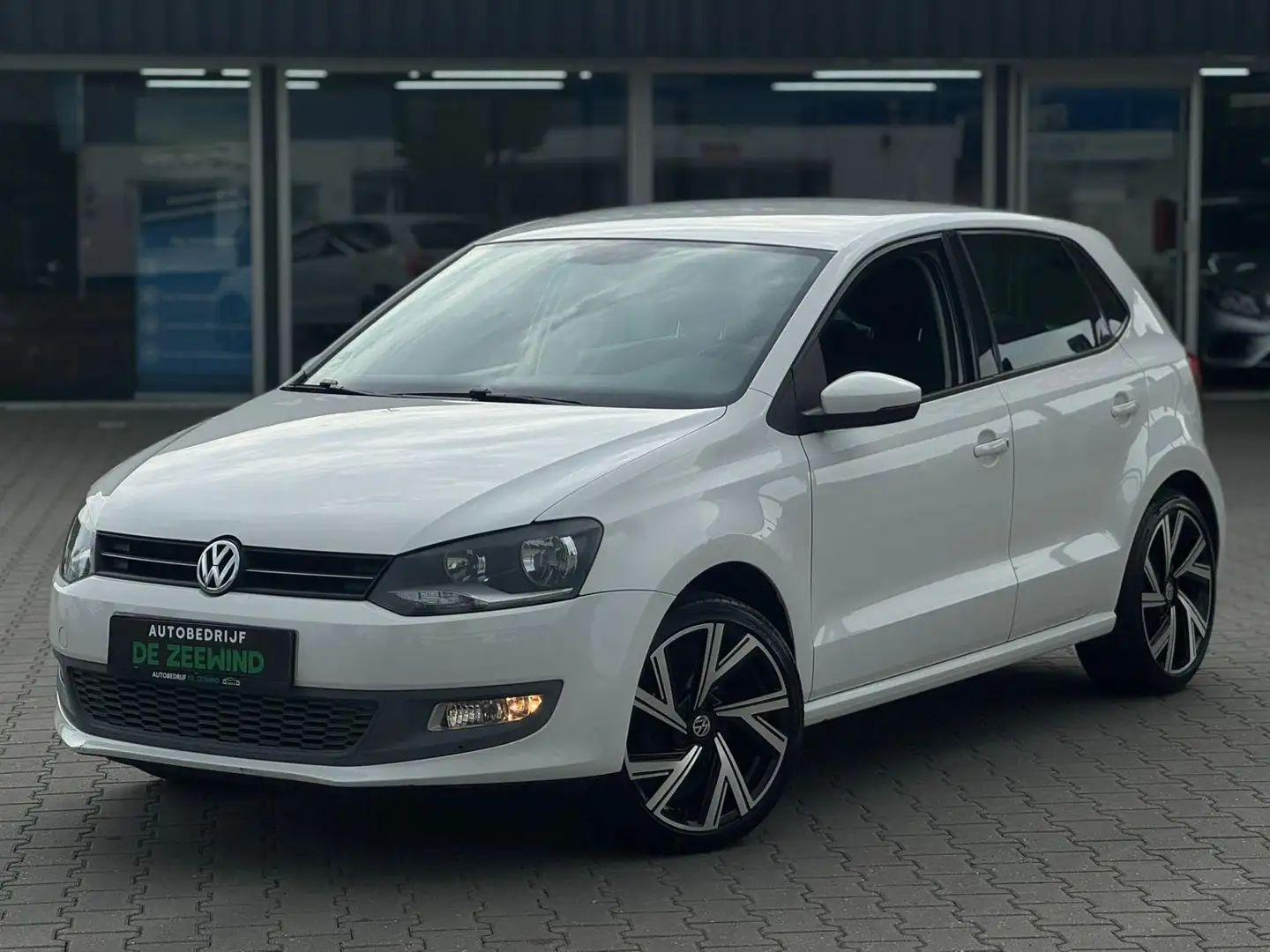 Volkswagen Polo 1.2 TSI Highline|Apple carplay|Stoelverwarming Wit - 2