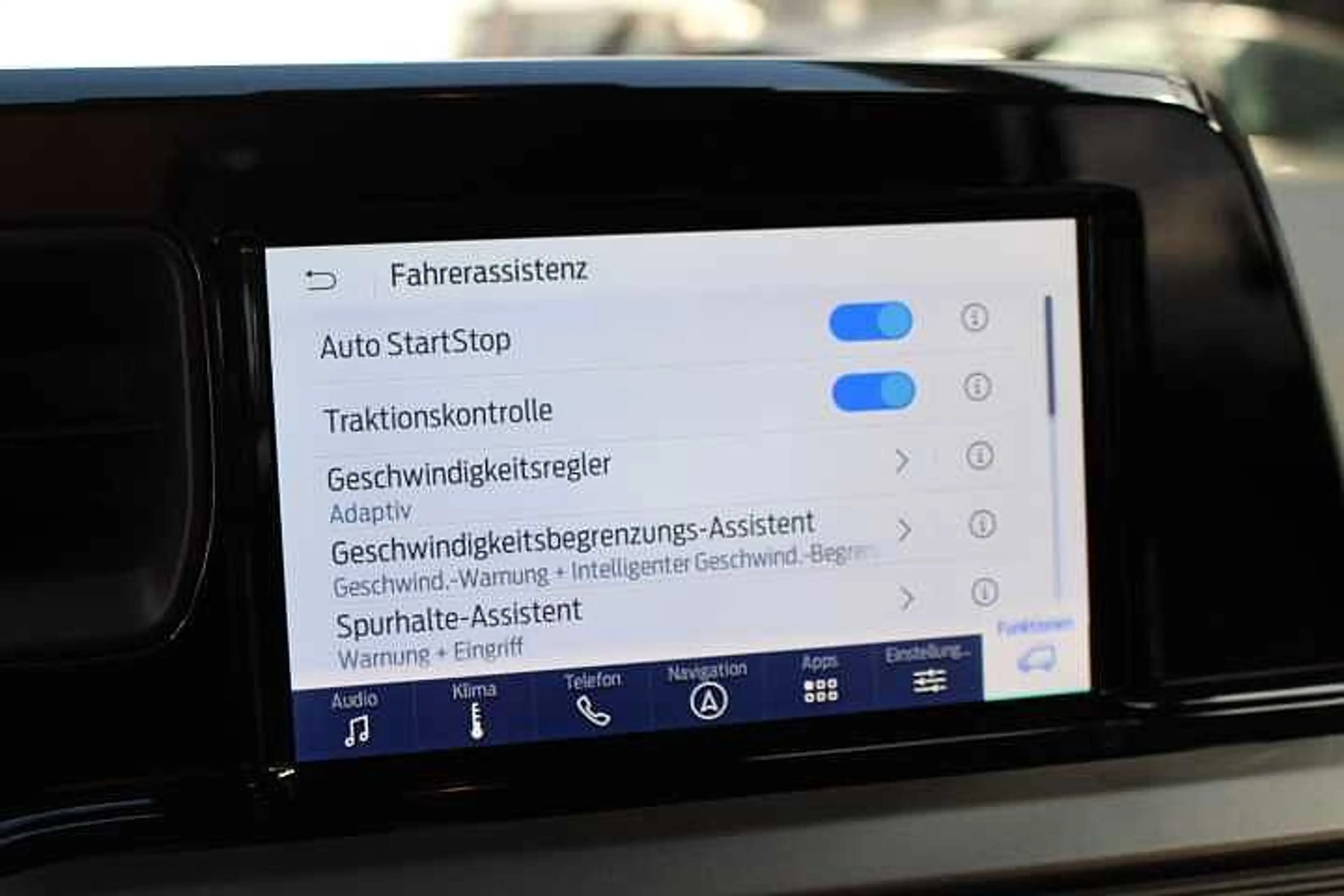 Ford Tourneo Courier Titanium — photo 16